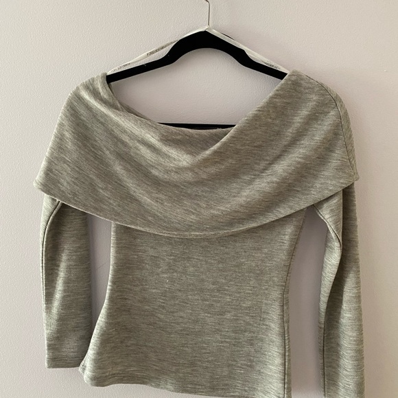 Forever New one sided off the shoulder top XXS - Picture 2 of 4